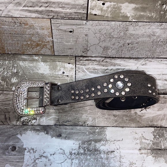 Vintage Western Leather Diamond Studded Embellished Belt - Picture 3 of 8